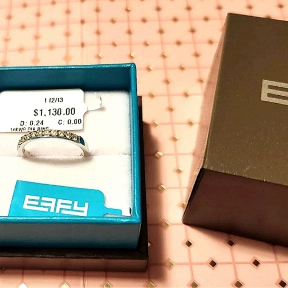 Selling Effy diamond 14 k white gold bands a pair of two or can cell separately.
